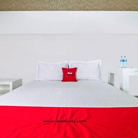 Hotel Reddoorz @ Pulomas Jakarta Exteriér fotografie