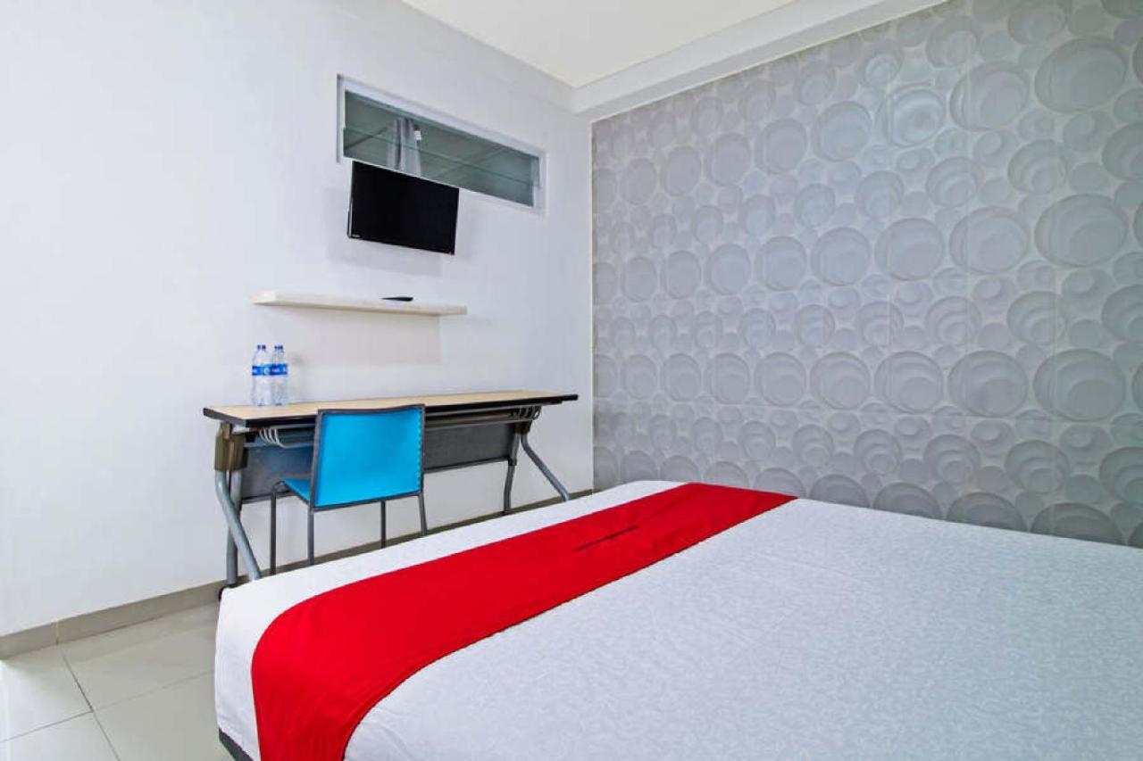 Hotel Reddoorz @ Pulomas Jakarta Exteriér fotografie