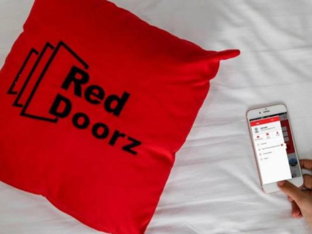 Hotel Reddoorz @ Pulomas Jakarta Exteriér fotografie